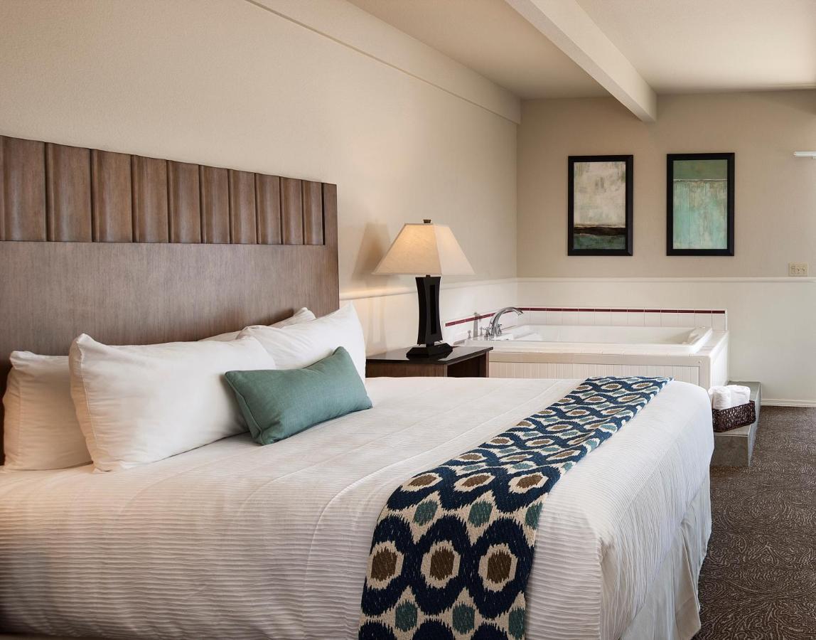 Cambria Landing Inn And Suites Exteriér fotografie