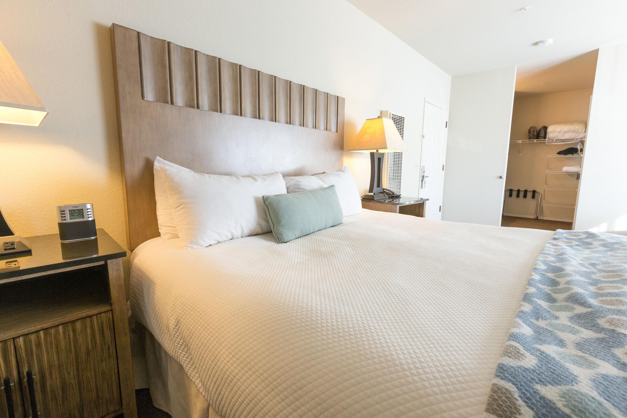Cambria Landing Inn And Suites Exteriér fotografie