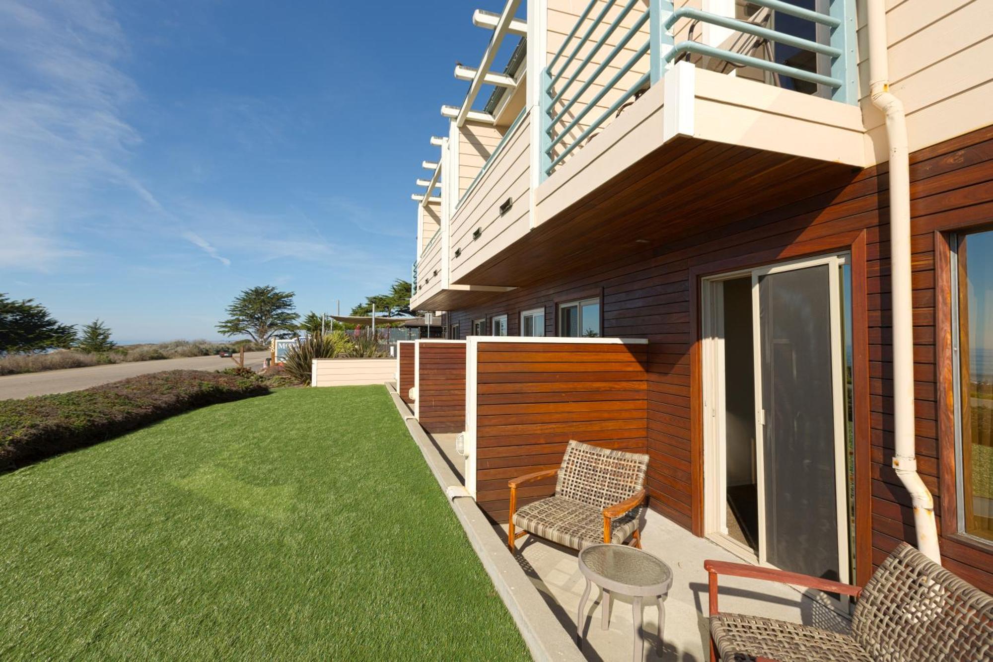 Cambria Landing Inn And Suites Exteriér fotografie