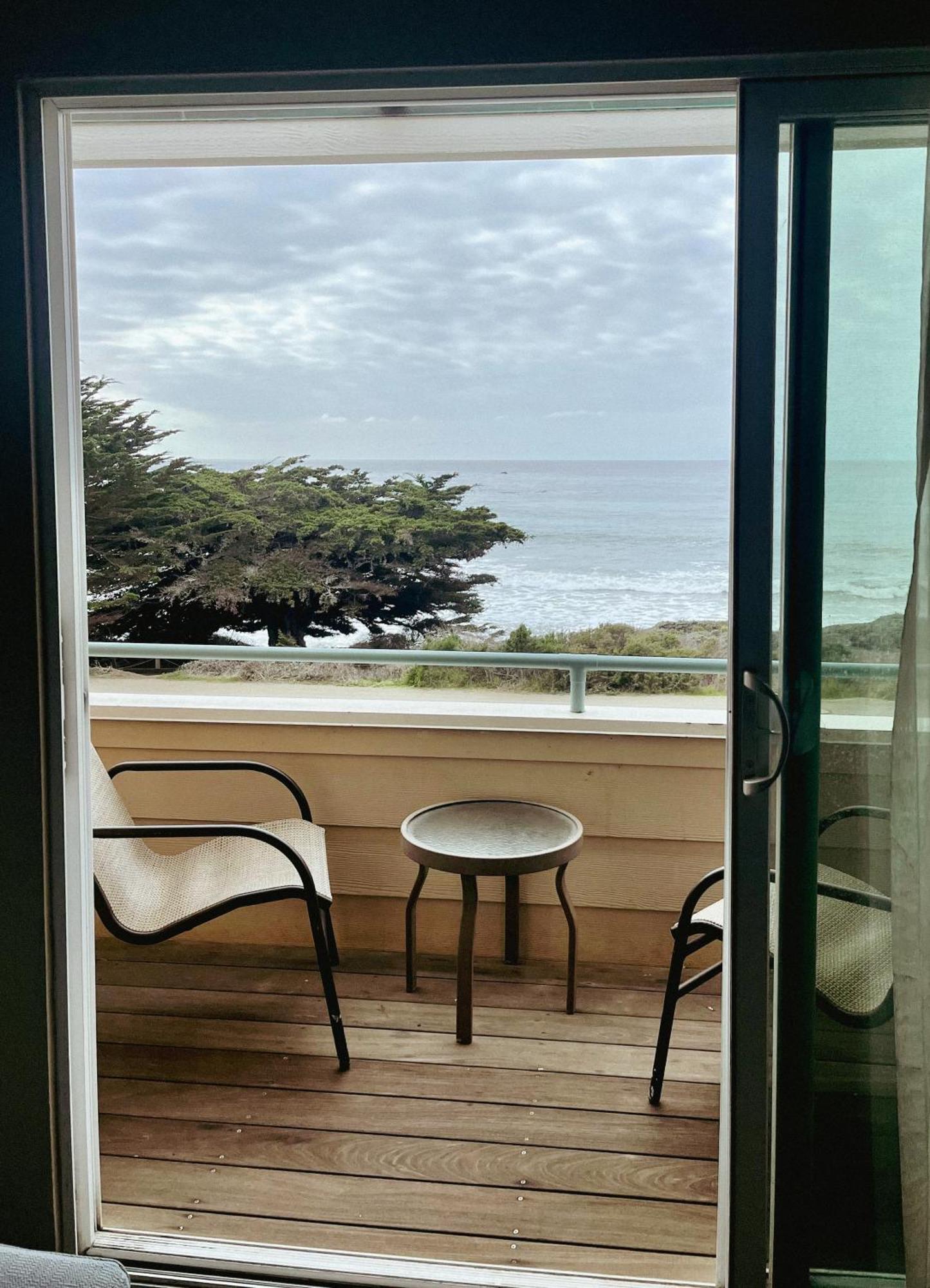 Cambria Landing Inn And Suites Exteriér fotografie