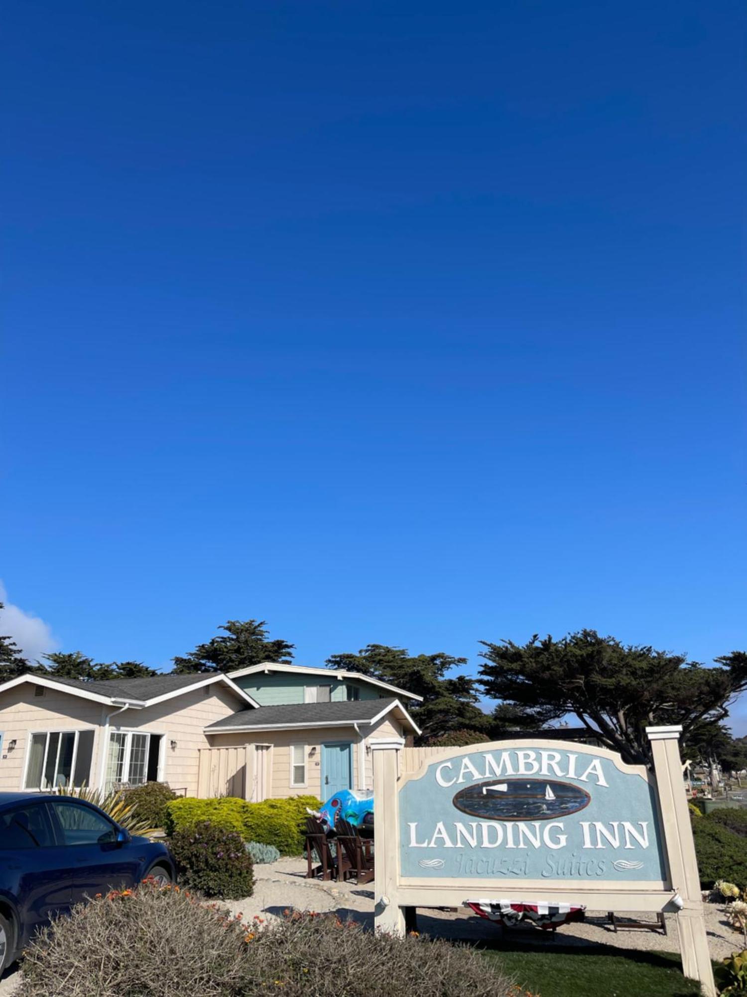 Cambria Landing Inn And Suites Exteriér fotografie