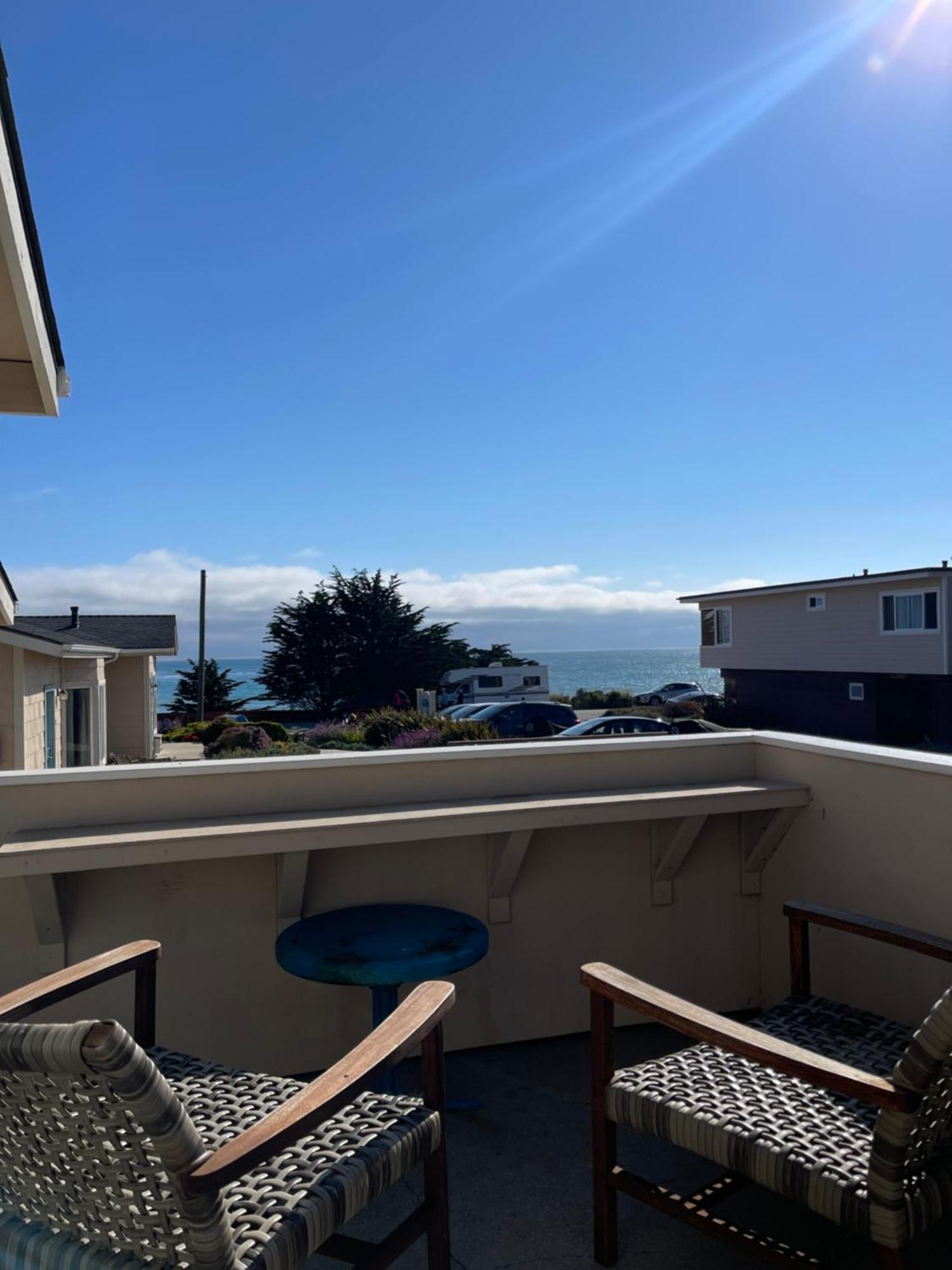 Cambria Landing Inn And Suites Exteriér fotografie